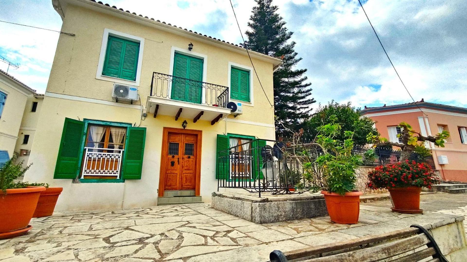 My Traditional Home Galaxidi Екстер'єр фото